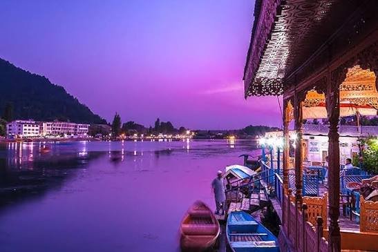 Kashmir Paradise Tour Package – 6 Days / 5 Nights