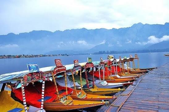 Kashmir Paradise Tour Package – 6 Days / 5 Nights
