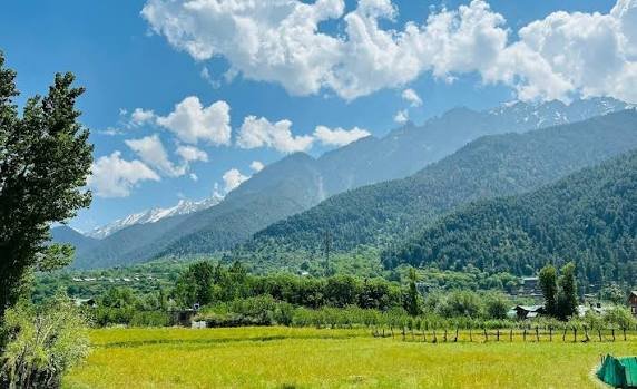 Kashmir Paradise Tour Package – 6 Days / 5 Nights